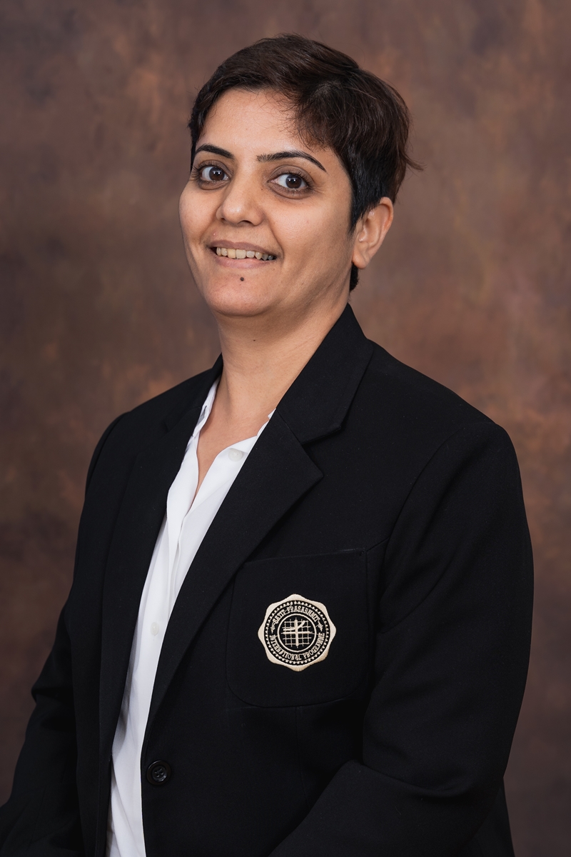 Ms. Phornphailin Narang