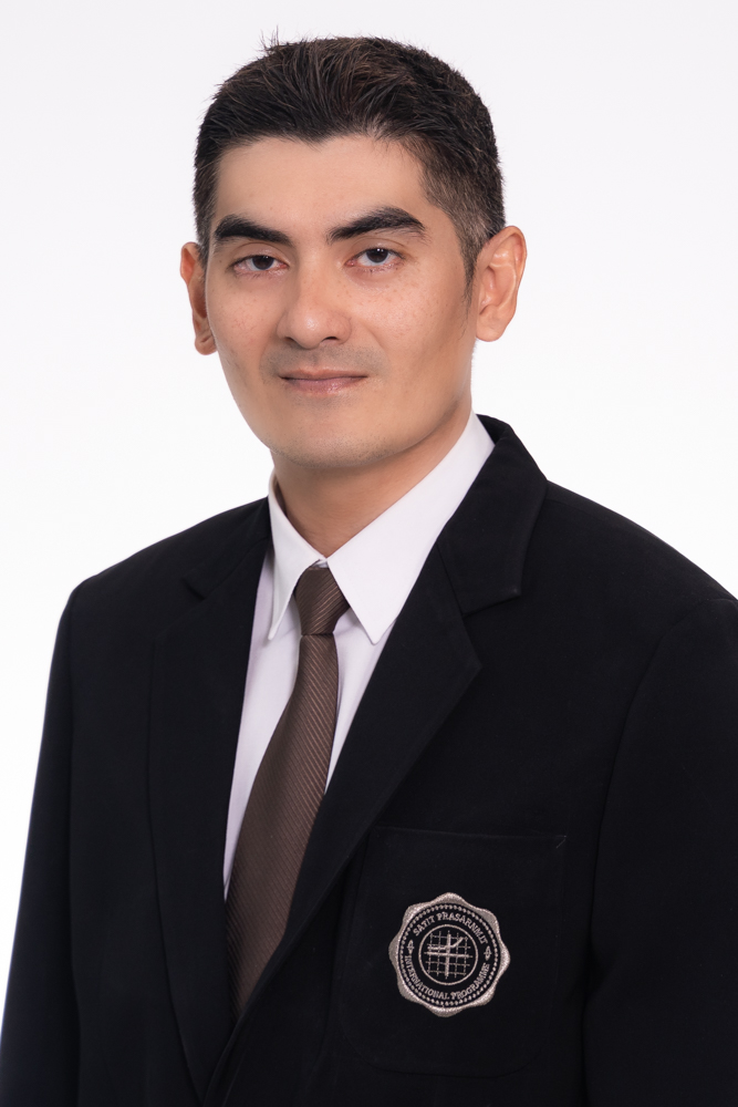 Mr. Akarapon Jenakom