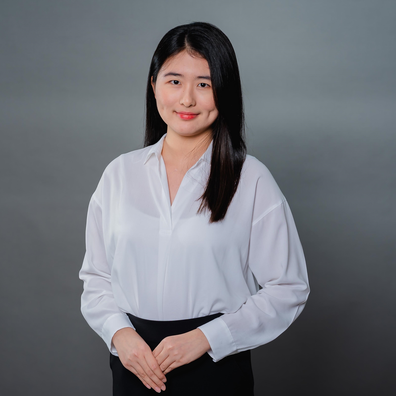 Miss Lucksamon Tang