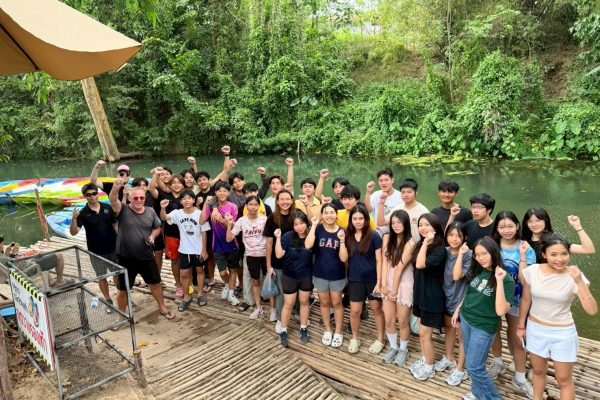 LINE_ALBUM_Khao Yai_260404_10