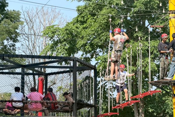 LINE_ALBUM_Khao Yai_260404_112