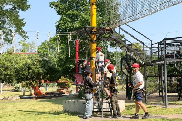 LINE_ALBUM_Khao Yai_260404_122