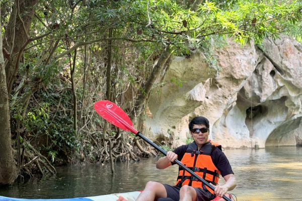 LINE_ALBUM_Khao Yai_260404_19