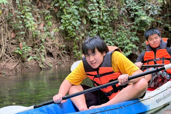LINE_ALBUM_Khao Yai_260404_23