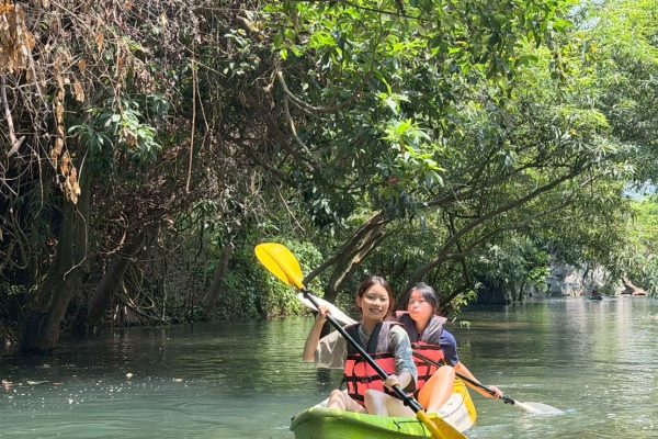 LINE_ALBUM_Khao Yai_260404_38