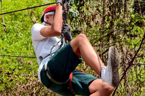 LINE_ALBUM_zip line_260404_13