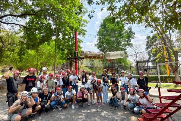 LINE_ALBUM_zip line_260404_2