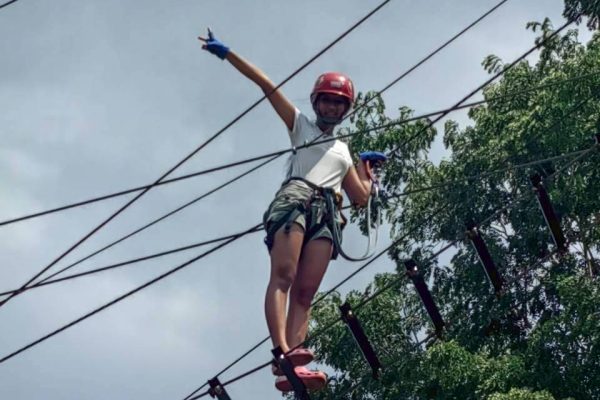 LINE_ALBUM_zip line_260404_20