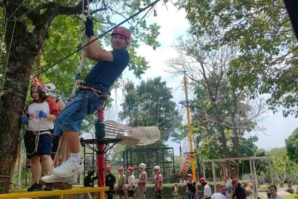 LINE_ALBUM_zip line_260404_36