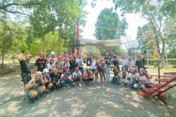 LINE_ALBUM_zip line_260404_60