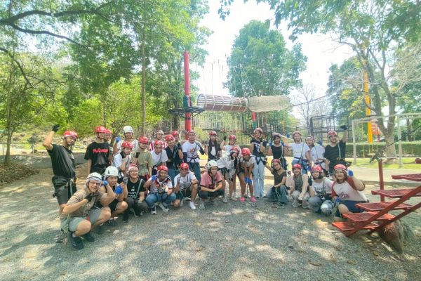 LINE_ALBUM_zip line_260404_61
